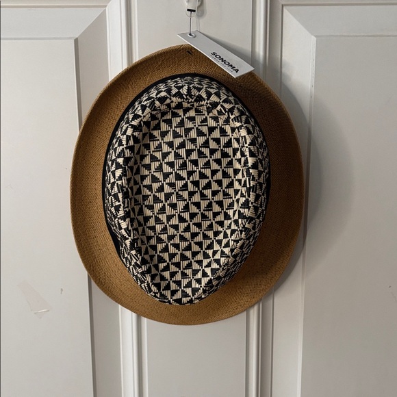 Sonoma Other - NWT Sonoma Black and Tan Patterned Hat